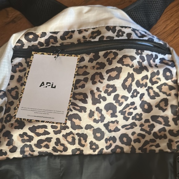 NWT APL Packable Convertible Backpack Leopard Beige Black Great for Travel - Picture 7 of 7